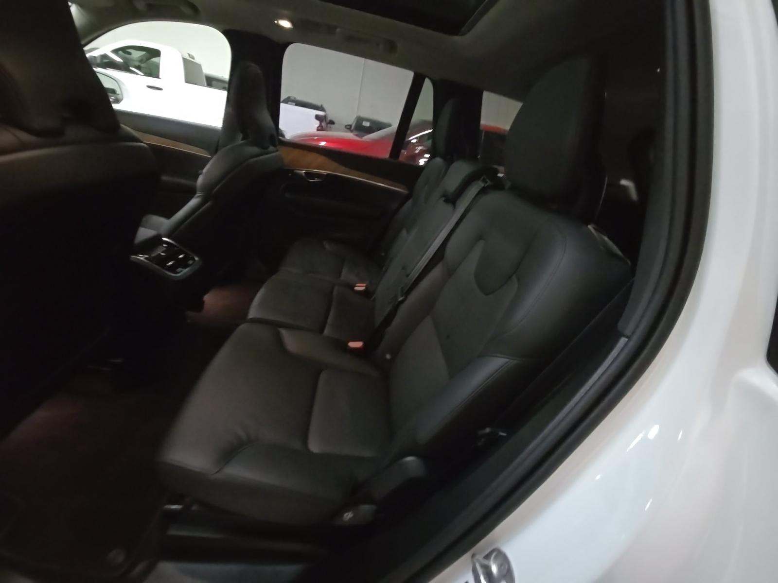 2025 Volvo XC90 B6 Plus AWD