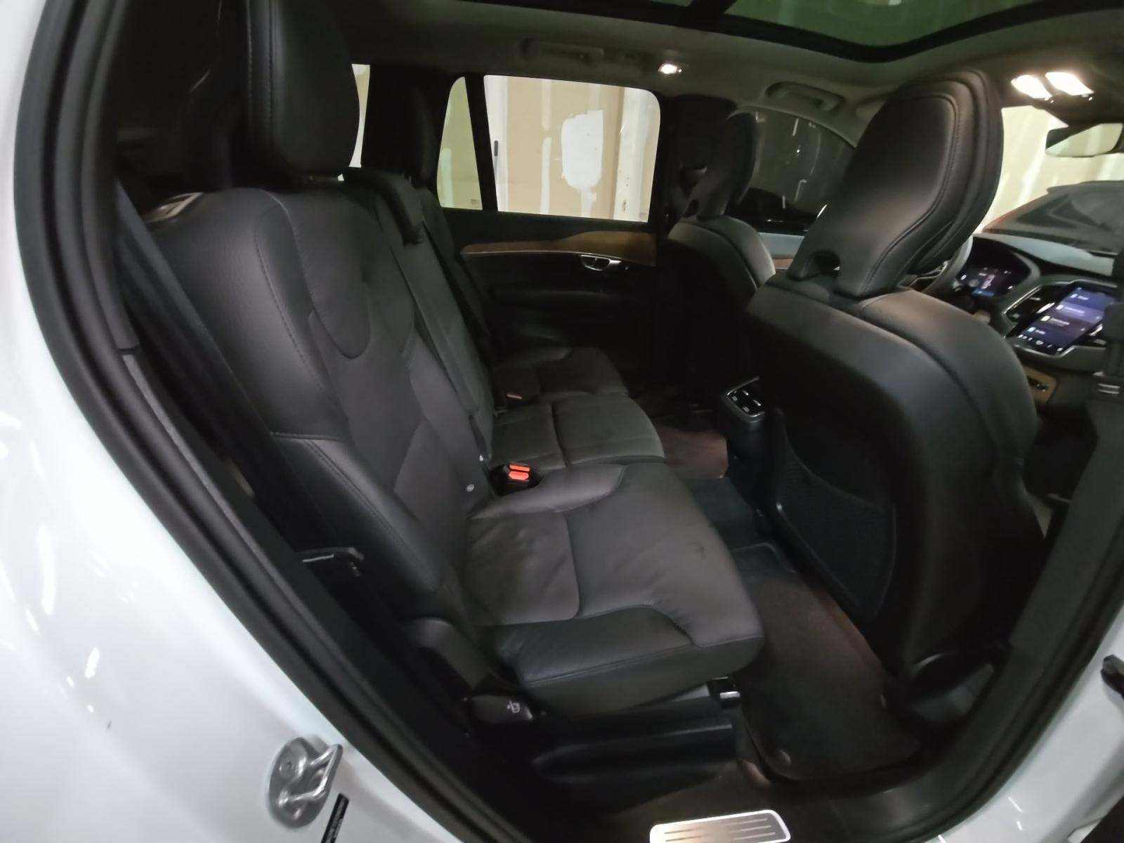 2025 Volvo XC90 B6 Plus AWD