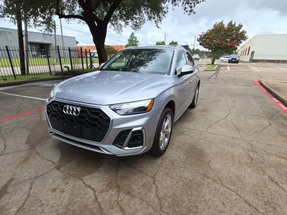 2022 Audi Q5 S line Premium Plus