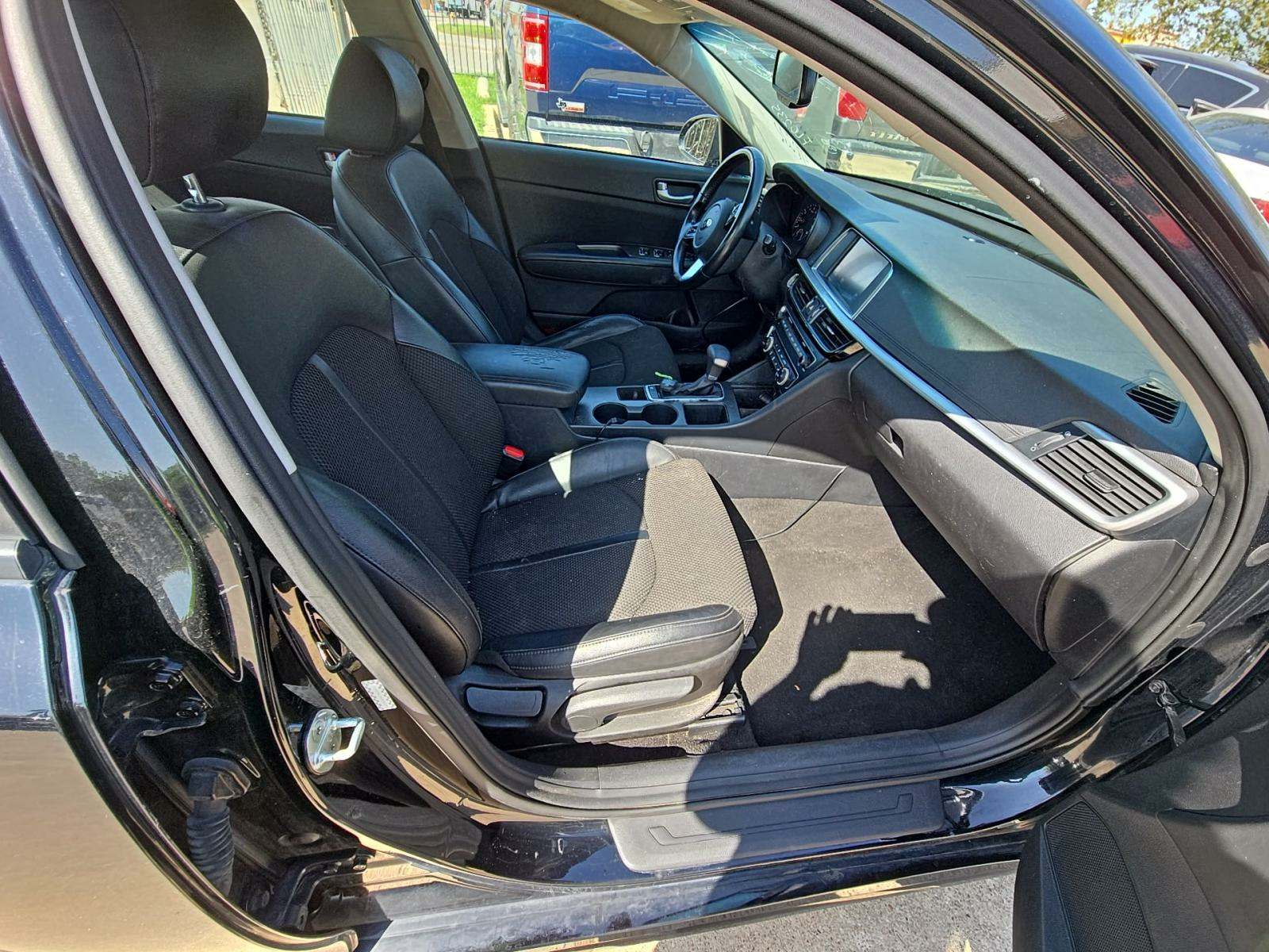 2019 Kia Optima S FWD