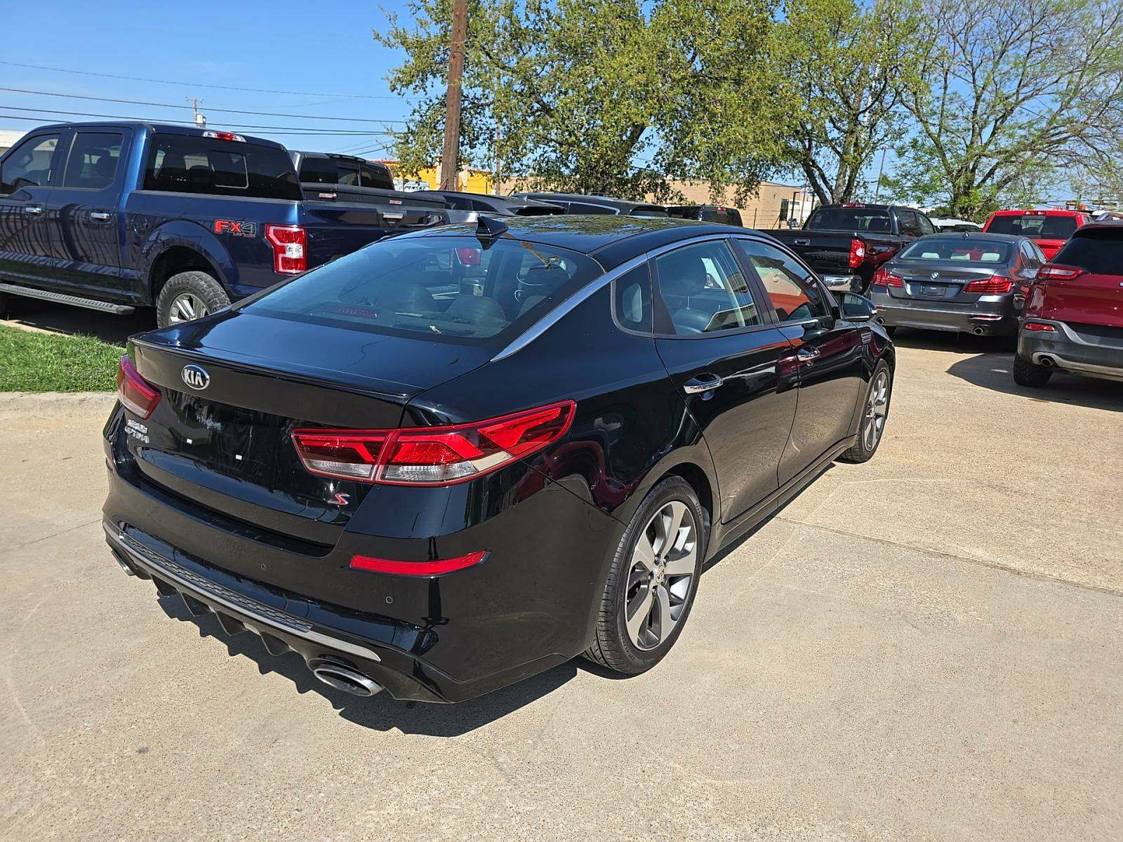 2019 Kia Optima S FWD