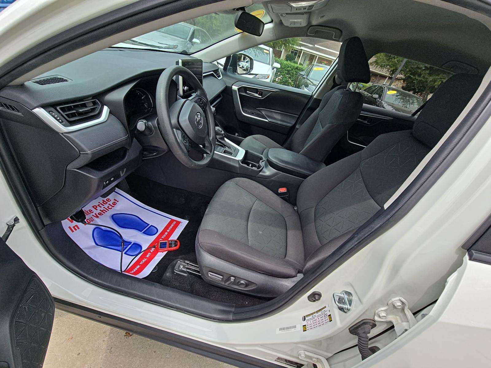 2024 Toyota RAV4 XLE AWD