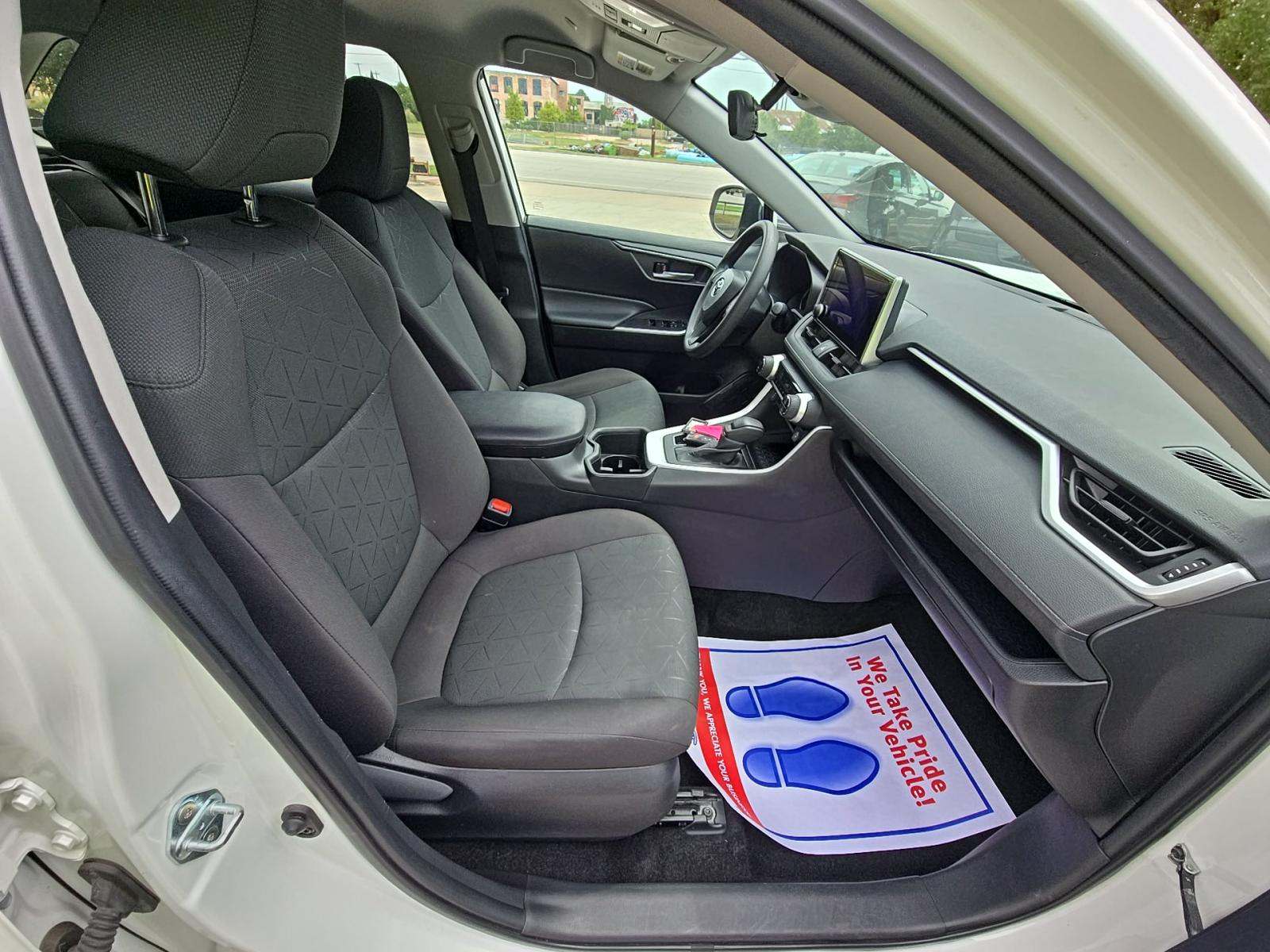 2024 Toyota RAV4 XLE AWD