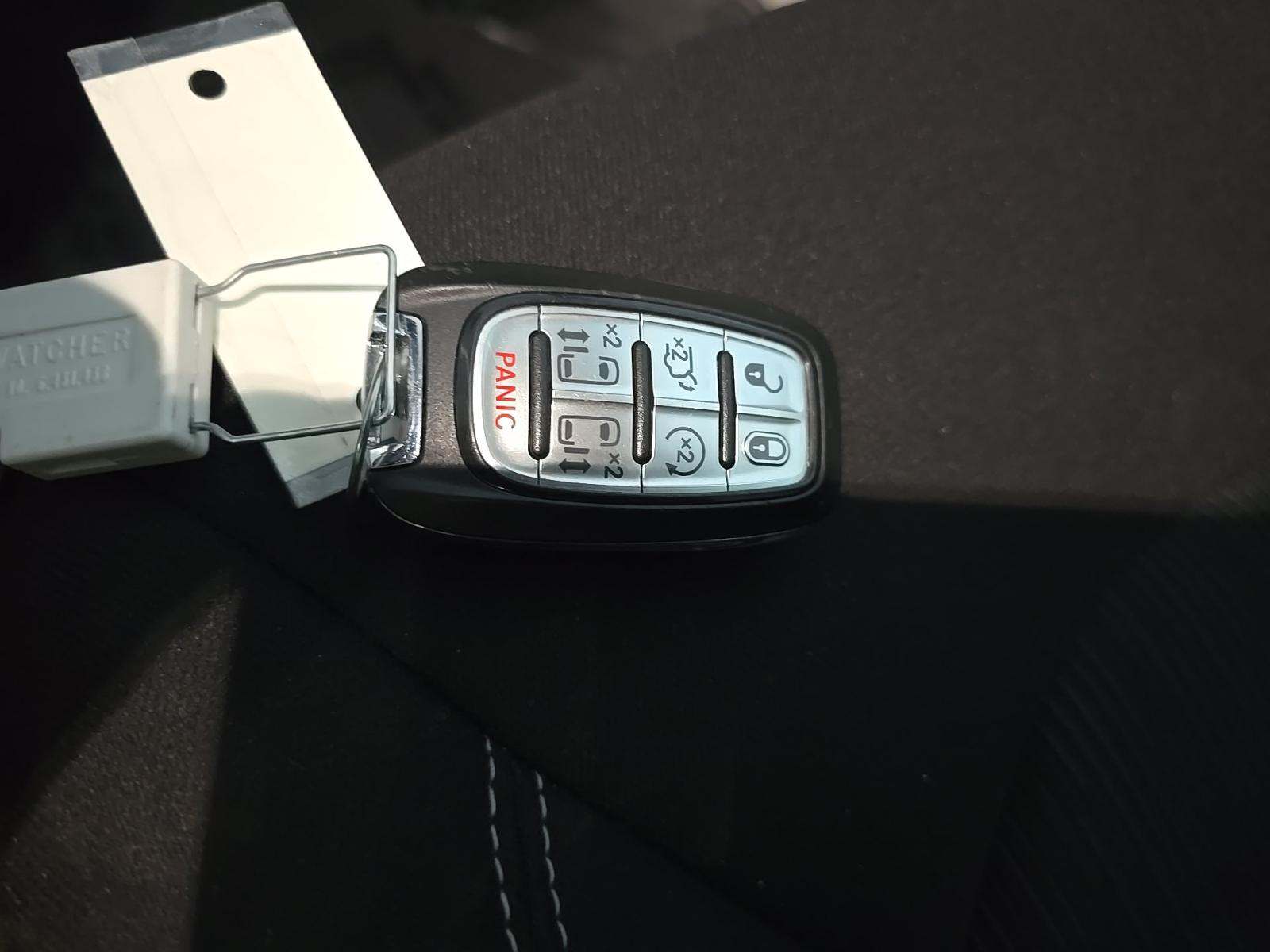 CHRYSLER VOYAGER - 8
