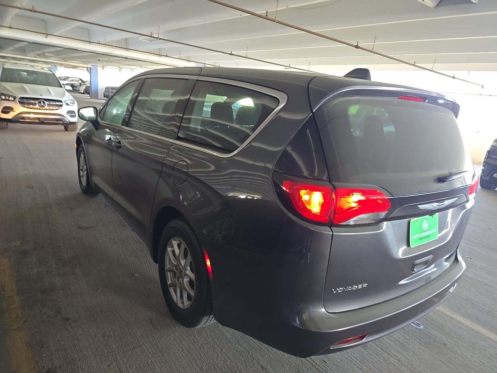 CHRYSLER VOYAGER - 2
