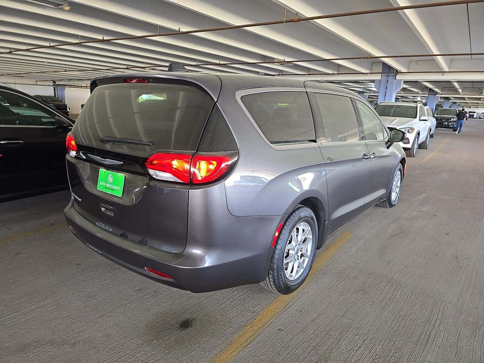 CHRYSLER VOYAGER - 3