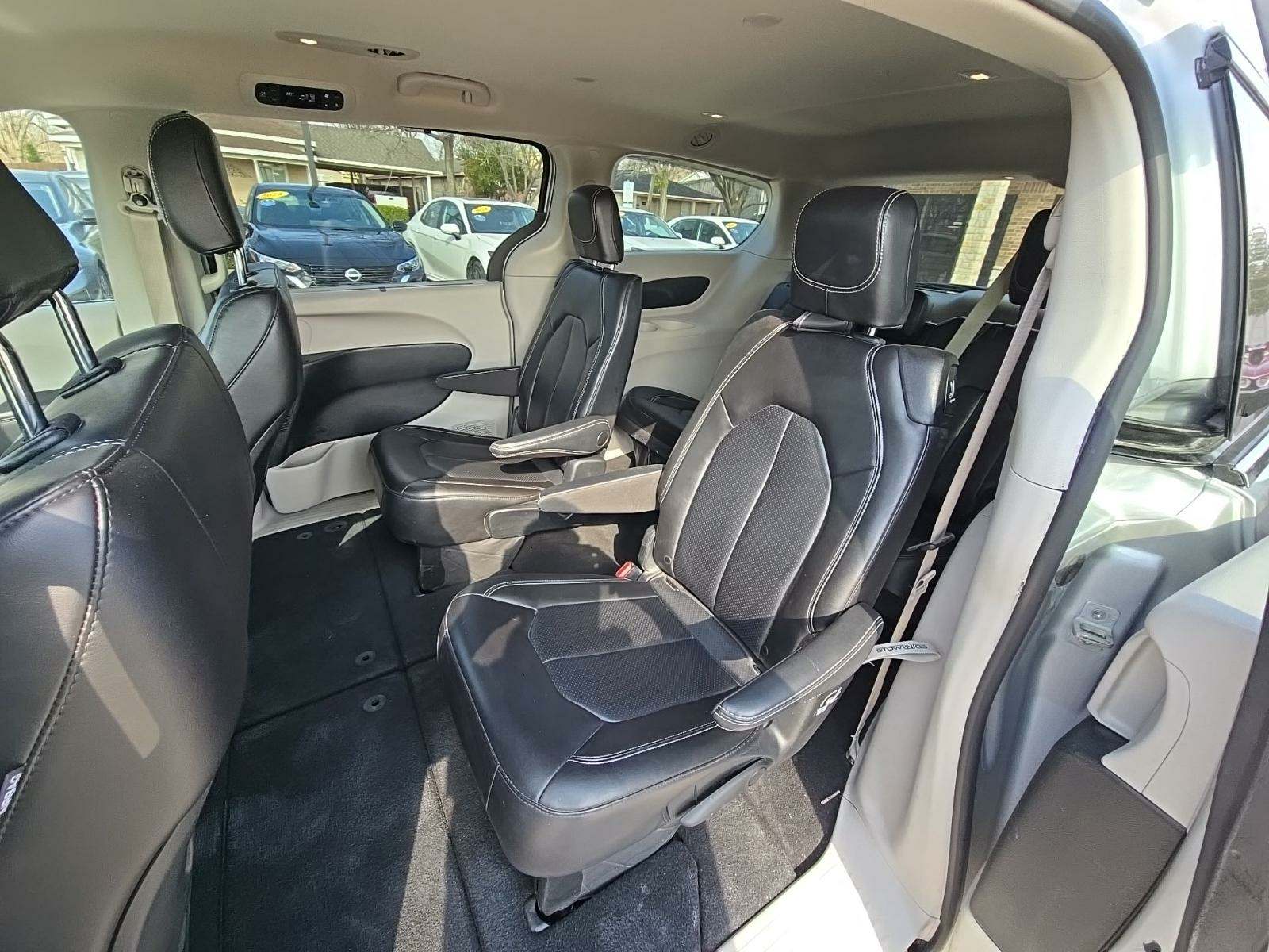 2023 Chrysler Pacifica Touring L FWD