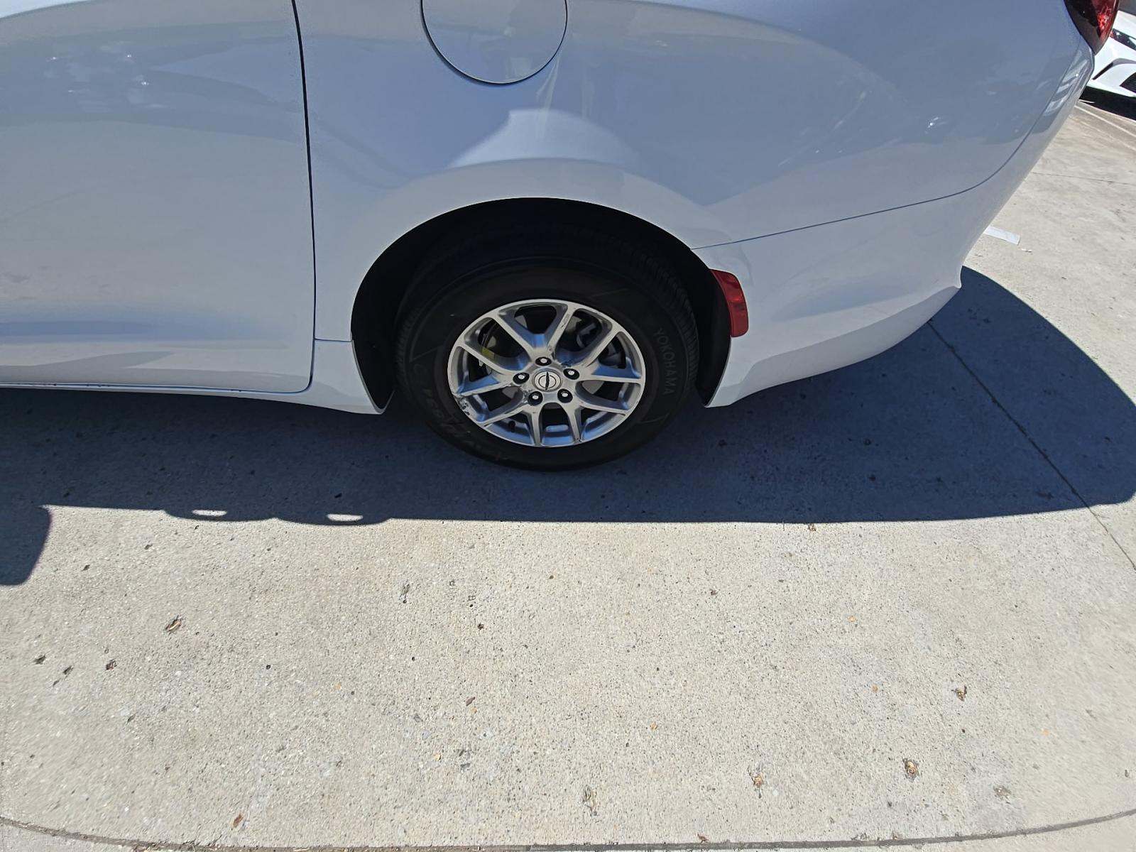 2025 Chrysler Pacifica Select FWD