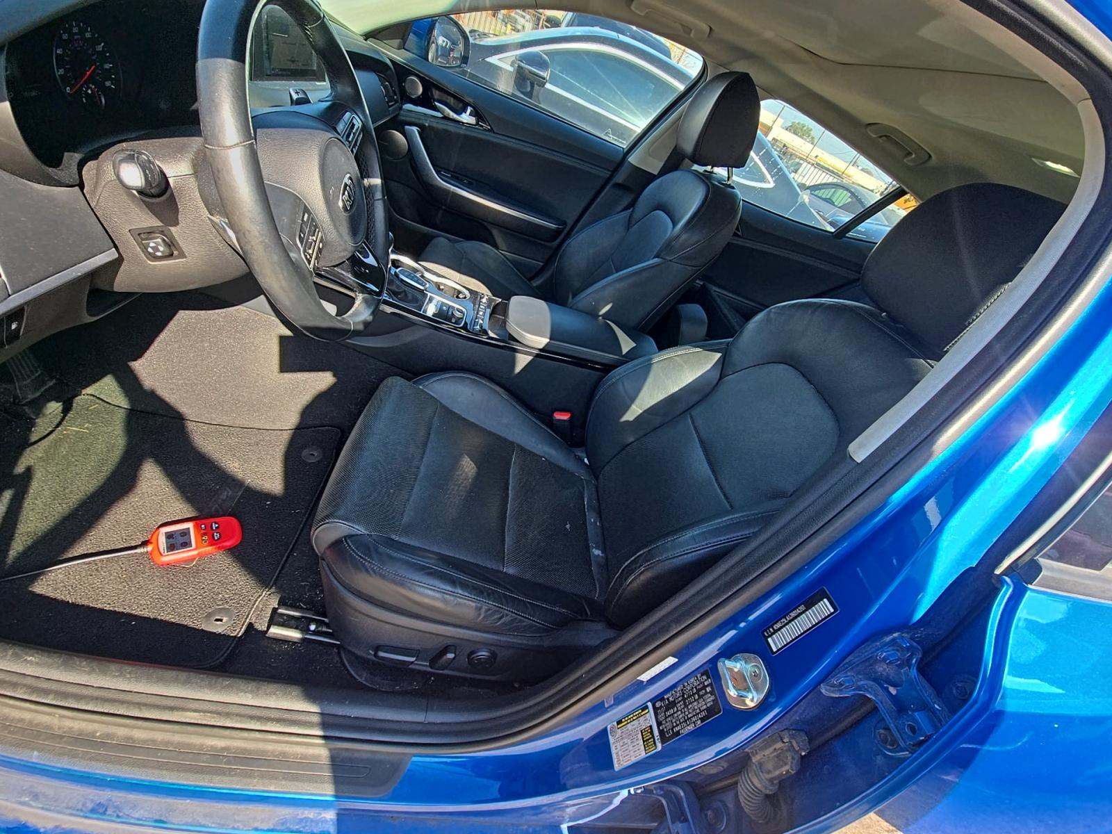 2018 Kia Stinger Premium RWD