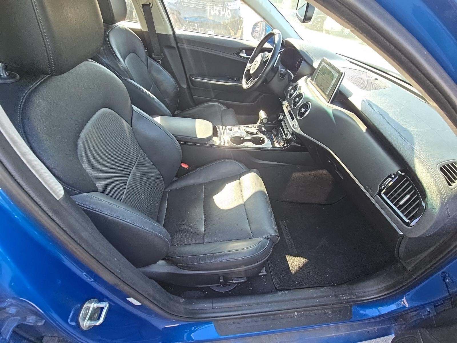 2018 Kia Stinger Premium RWD