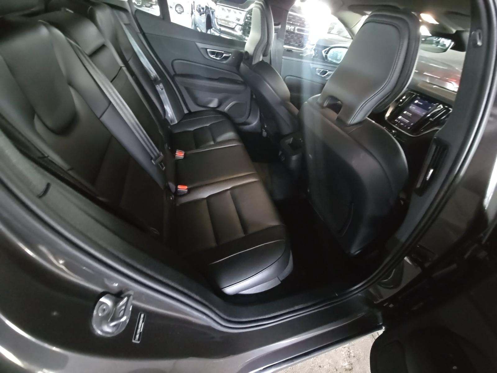 2025 Volvo S60 B5 Core AWD