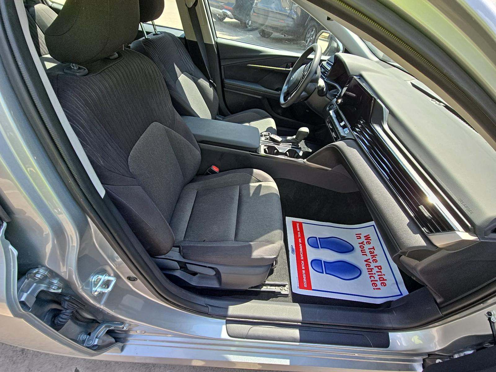 2025 Toyota Camry LE FWD