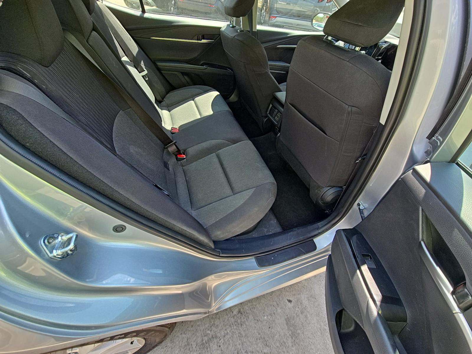 2025 Toyota Camry LE FWD