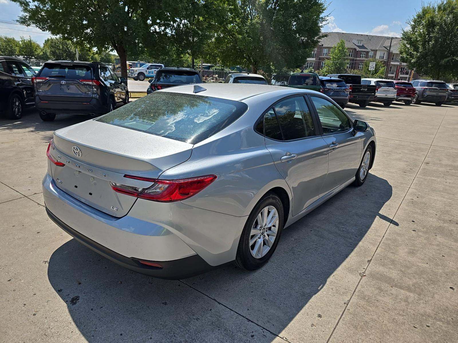 2025 Toyota Camry LE FWD