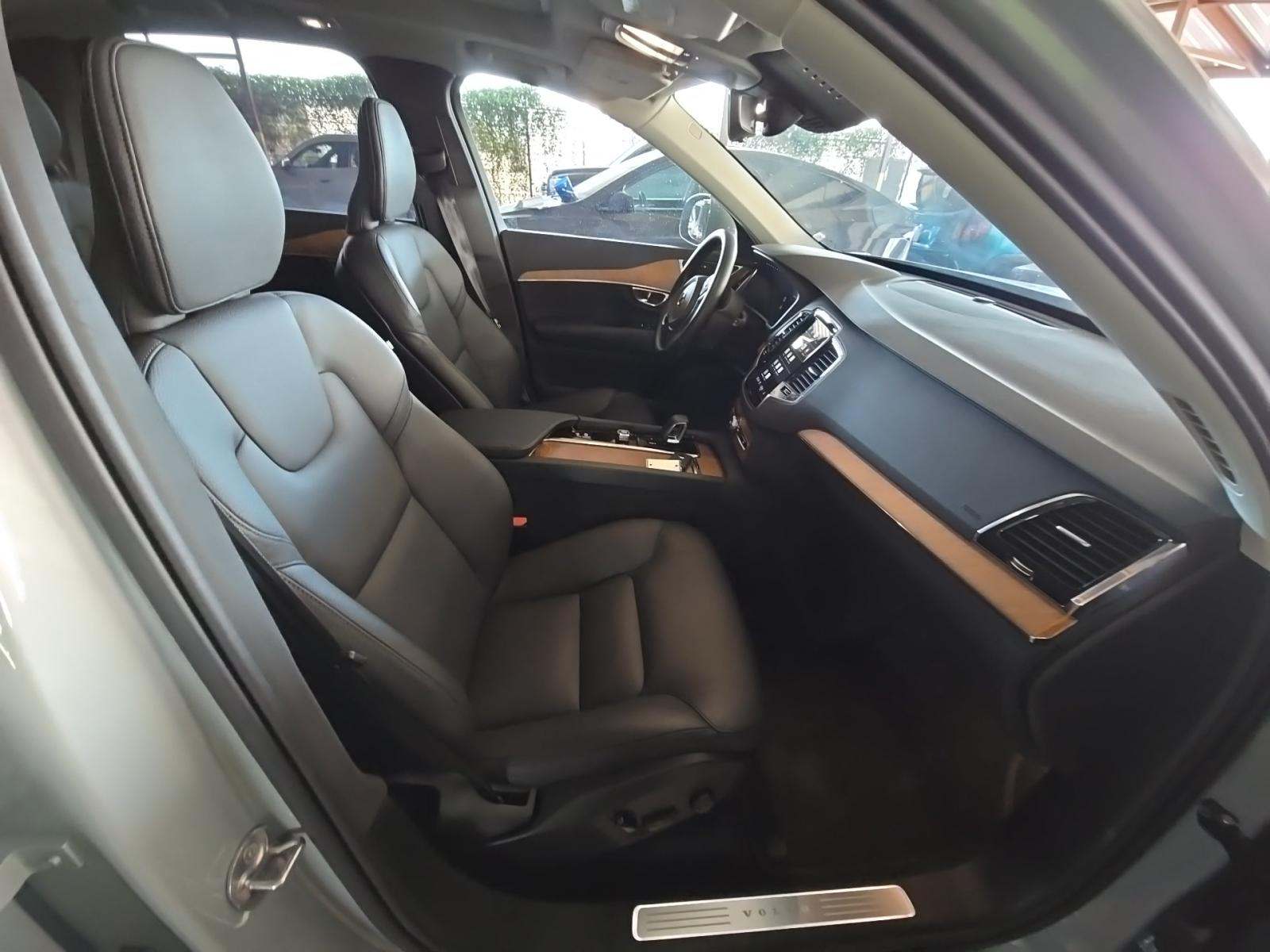 2025 Volvo XC90 B6 Ultra AWD