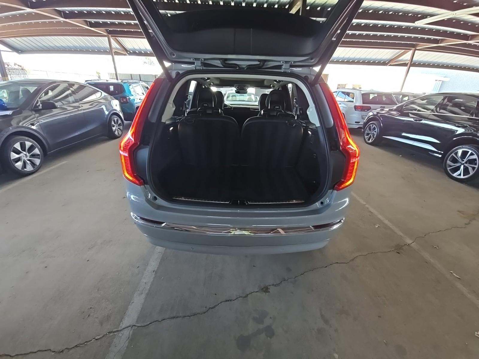 2025 Volvo XC90 B6 Ultra AWD