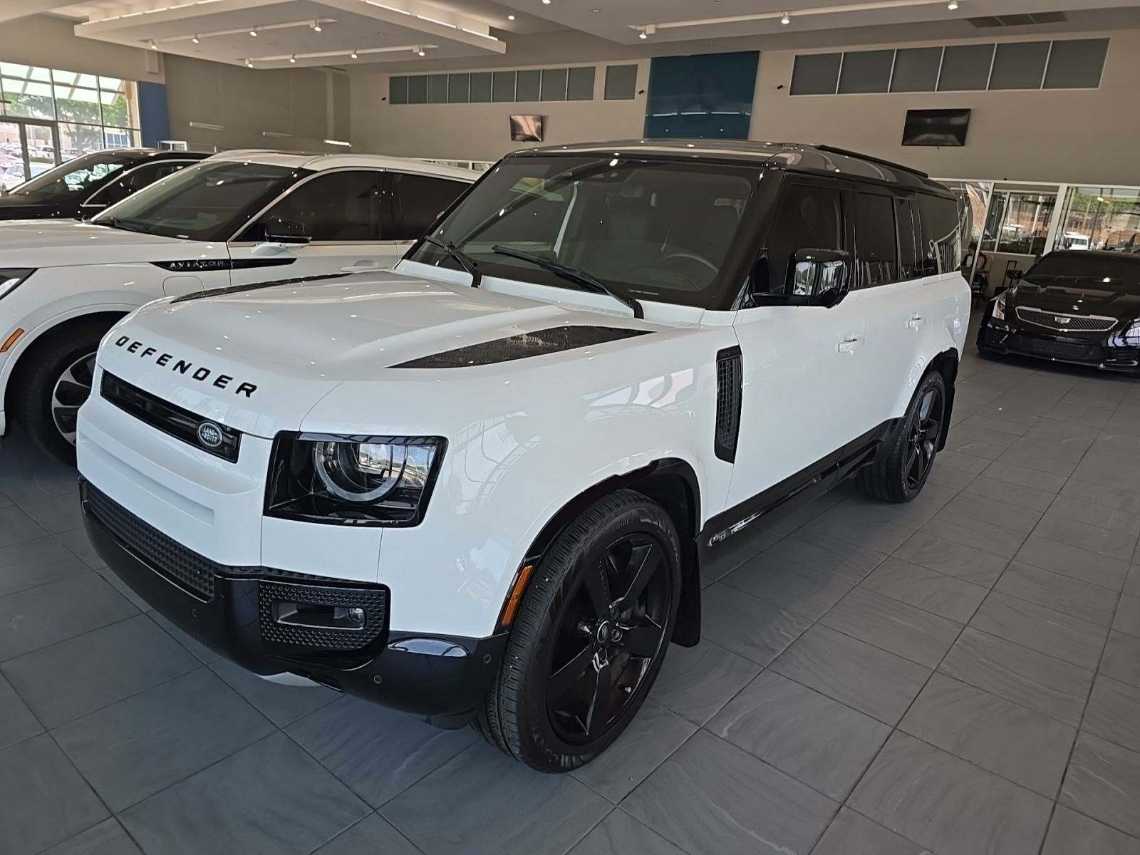 2024 Land Rover Defender 130 X-Dynamic SE AWD