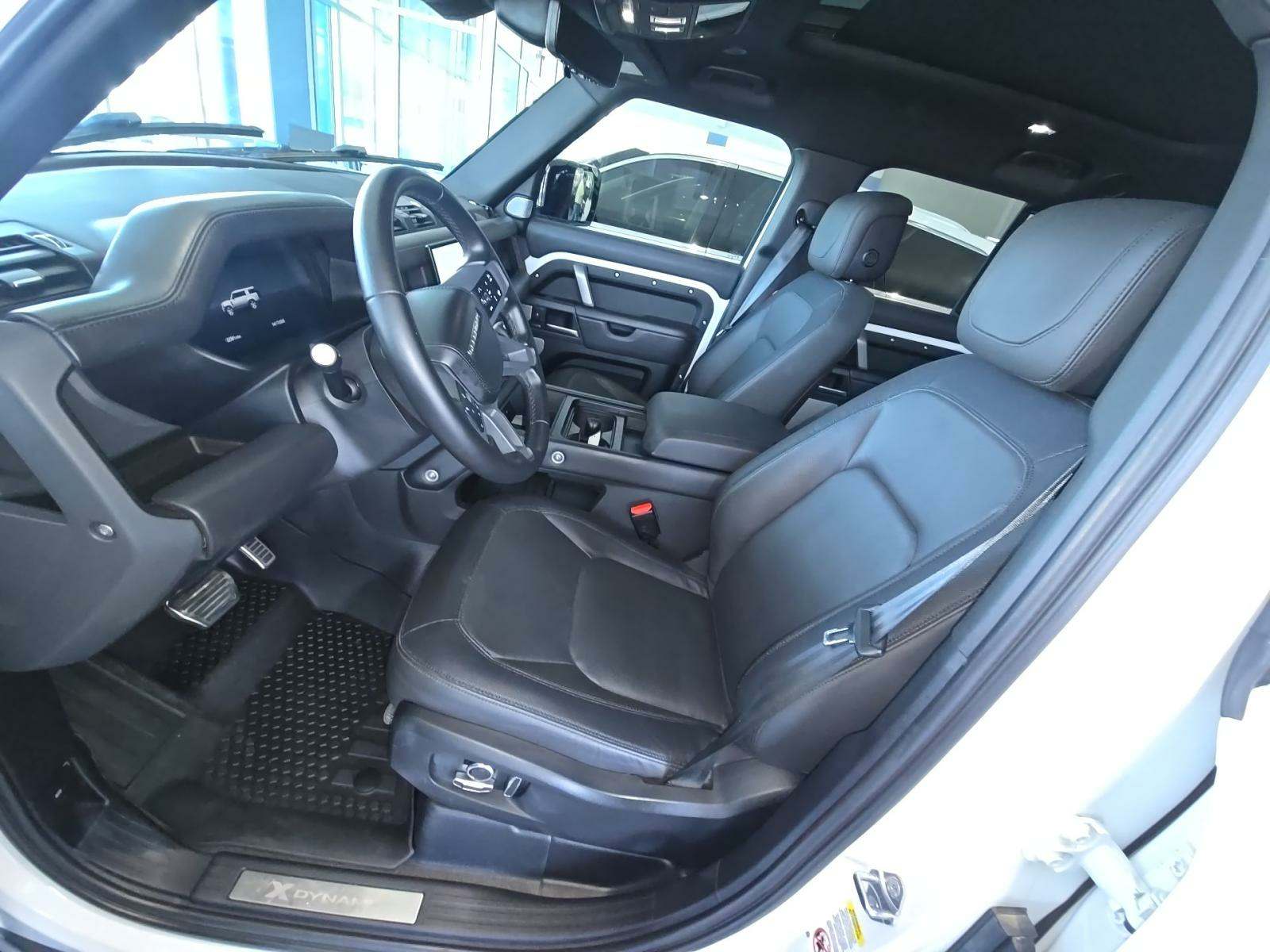 2024 Land Rover Defender 130 X-Dynamic SE AWD