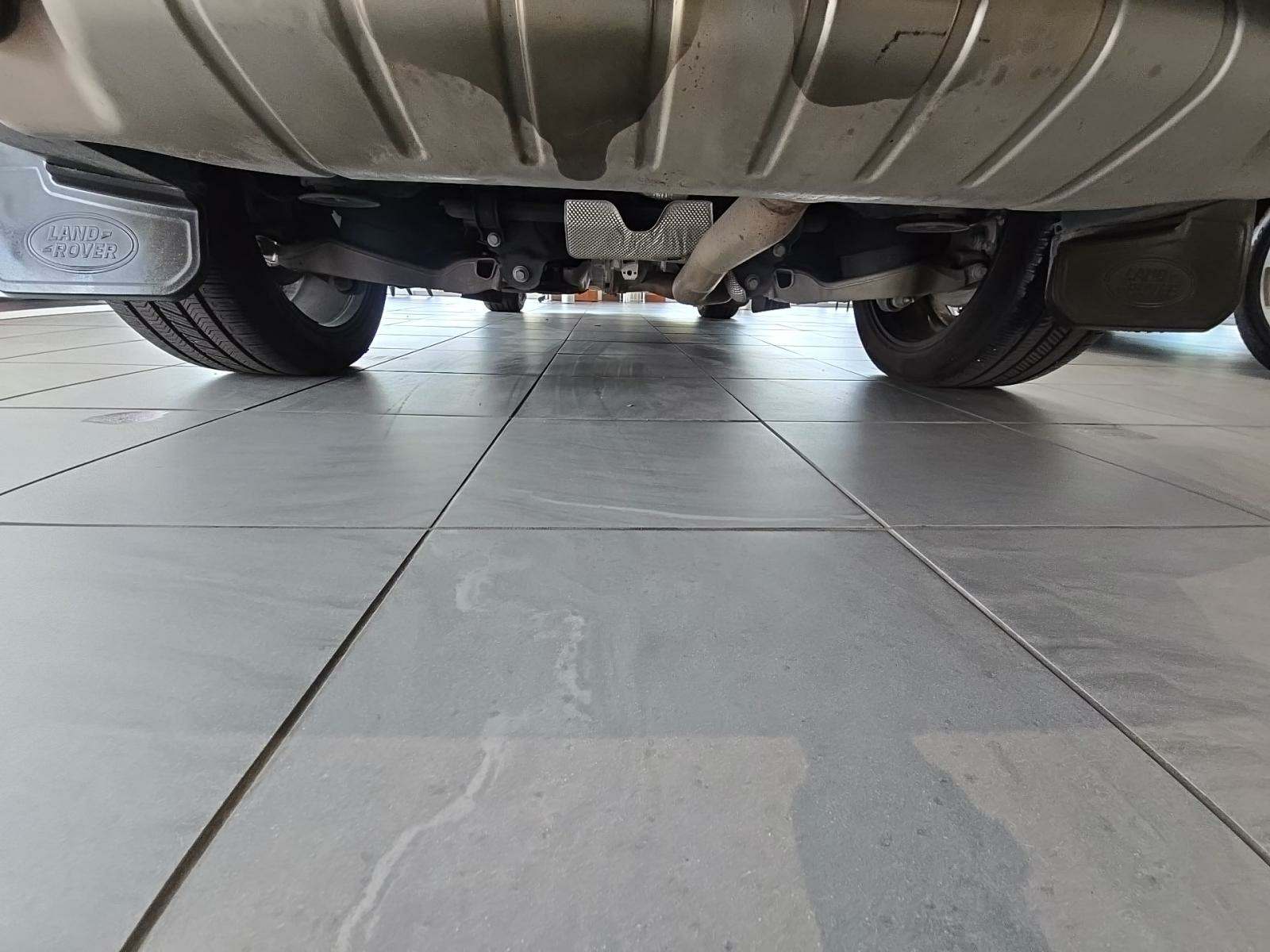 2024 Land Rover Defender 130 X-Dynamic SE AWD