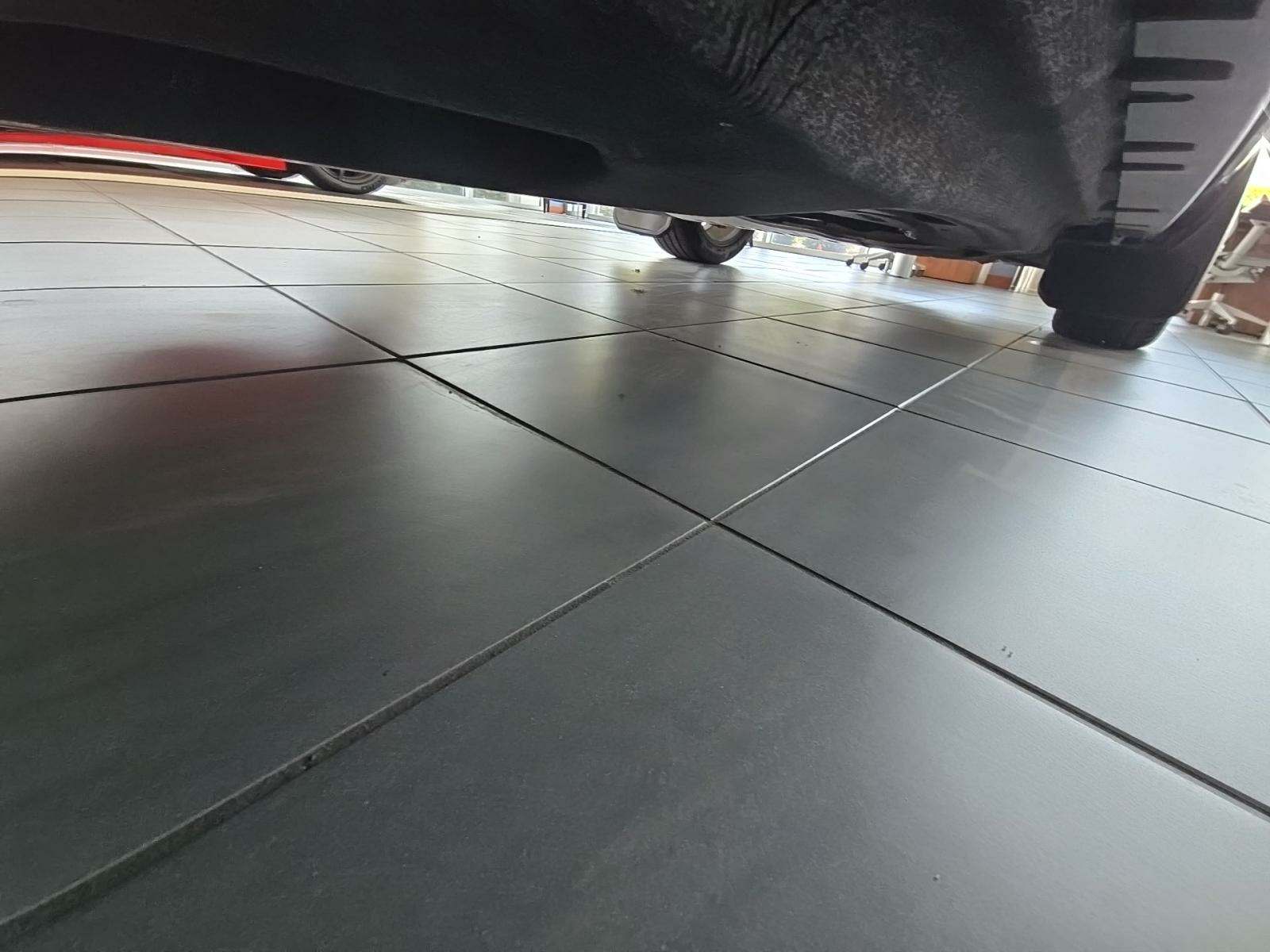 2024 Land Rover Defender 130 X-Dynamic SE AWD