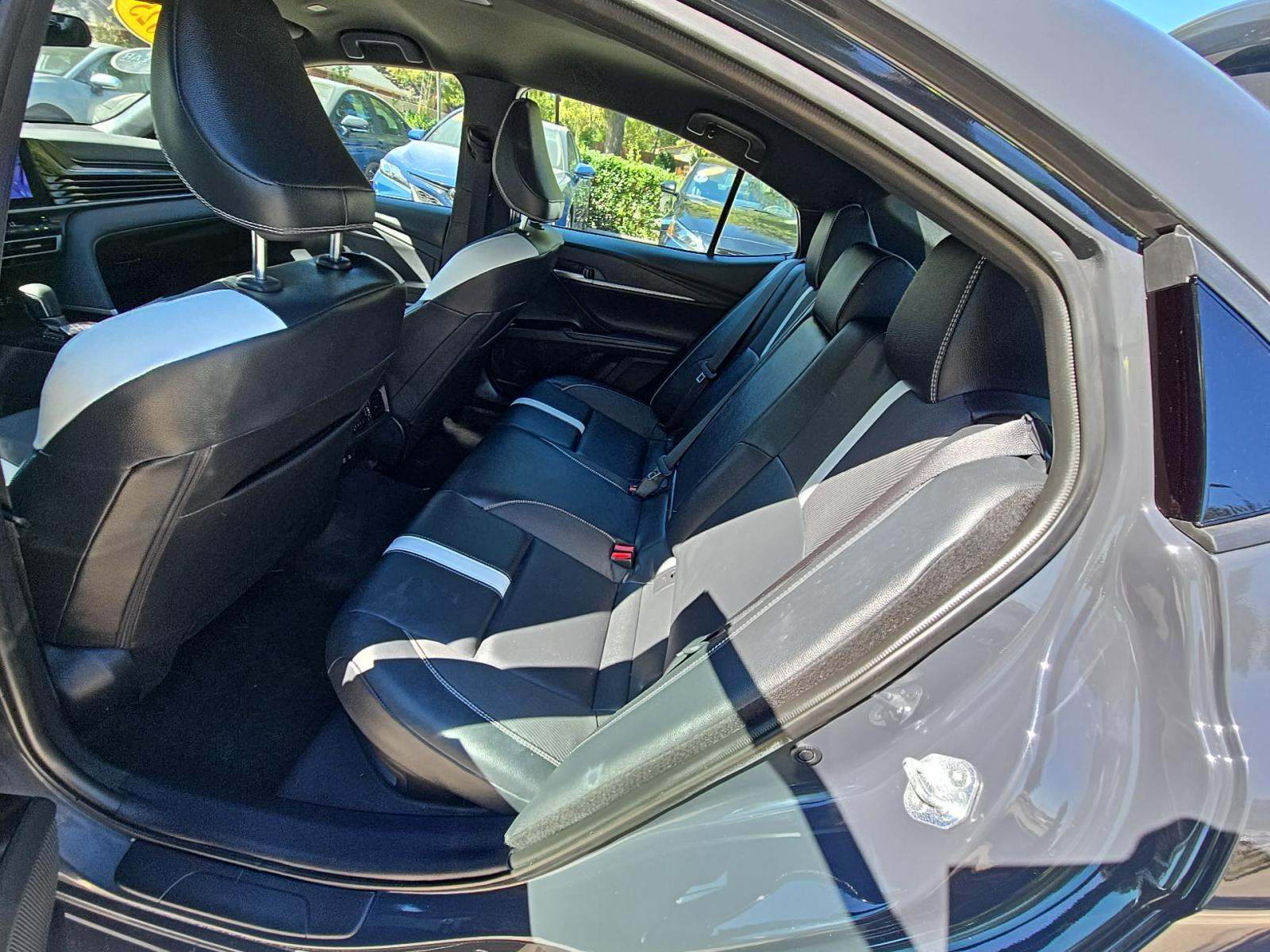 2025 Toyota Camry SE FWD