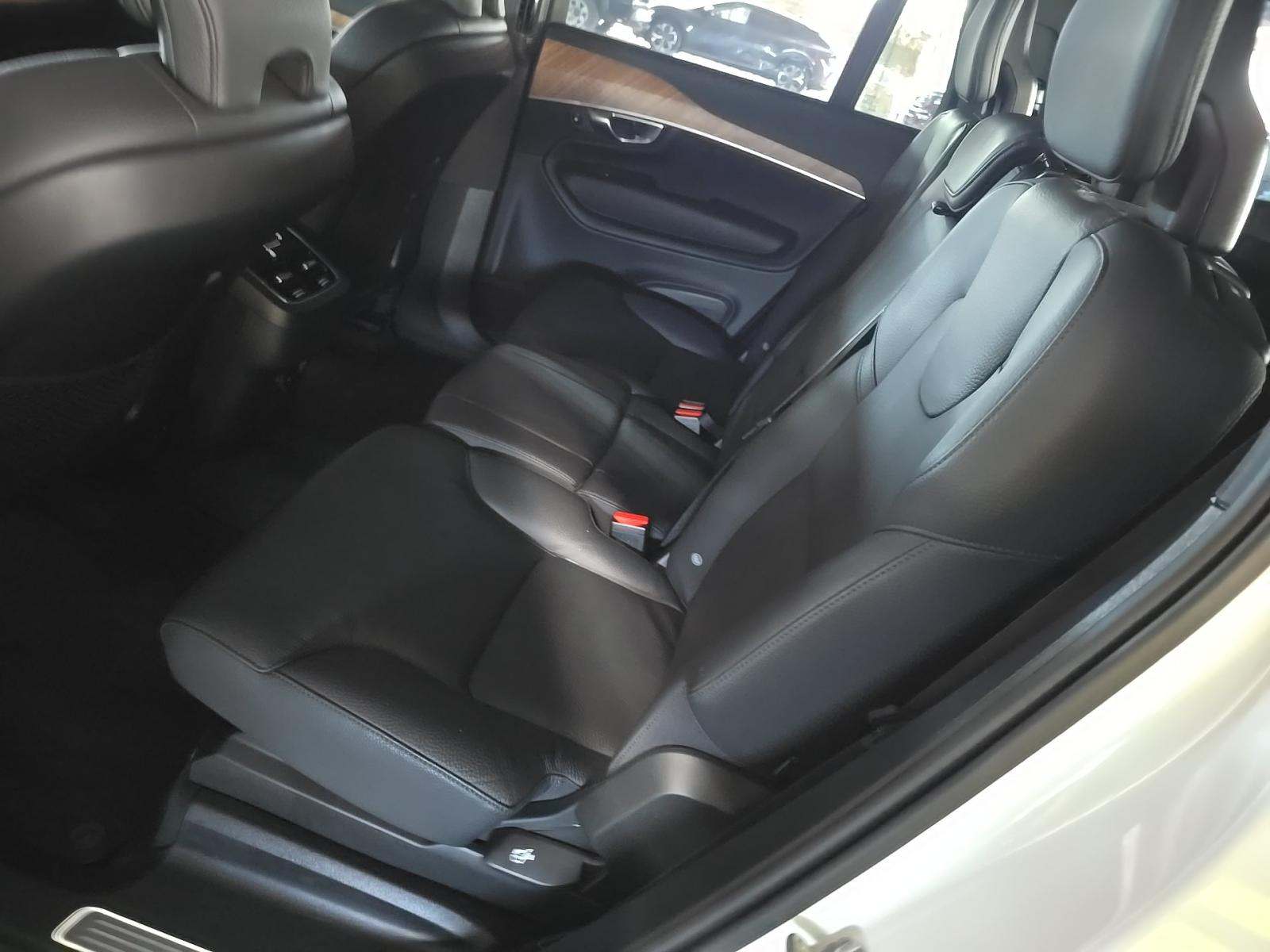 2025 Volvo XC90 B6 Plus AWD