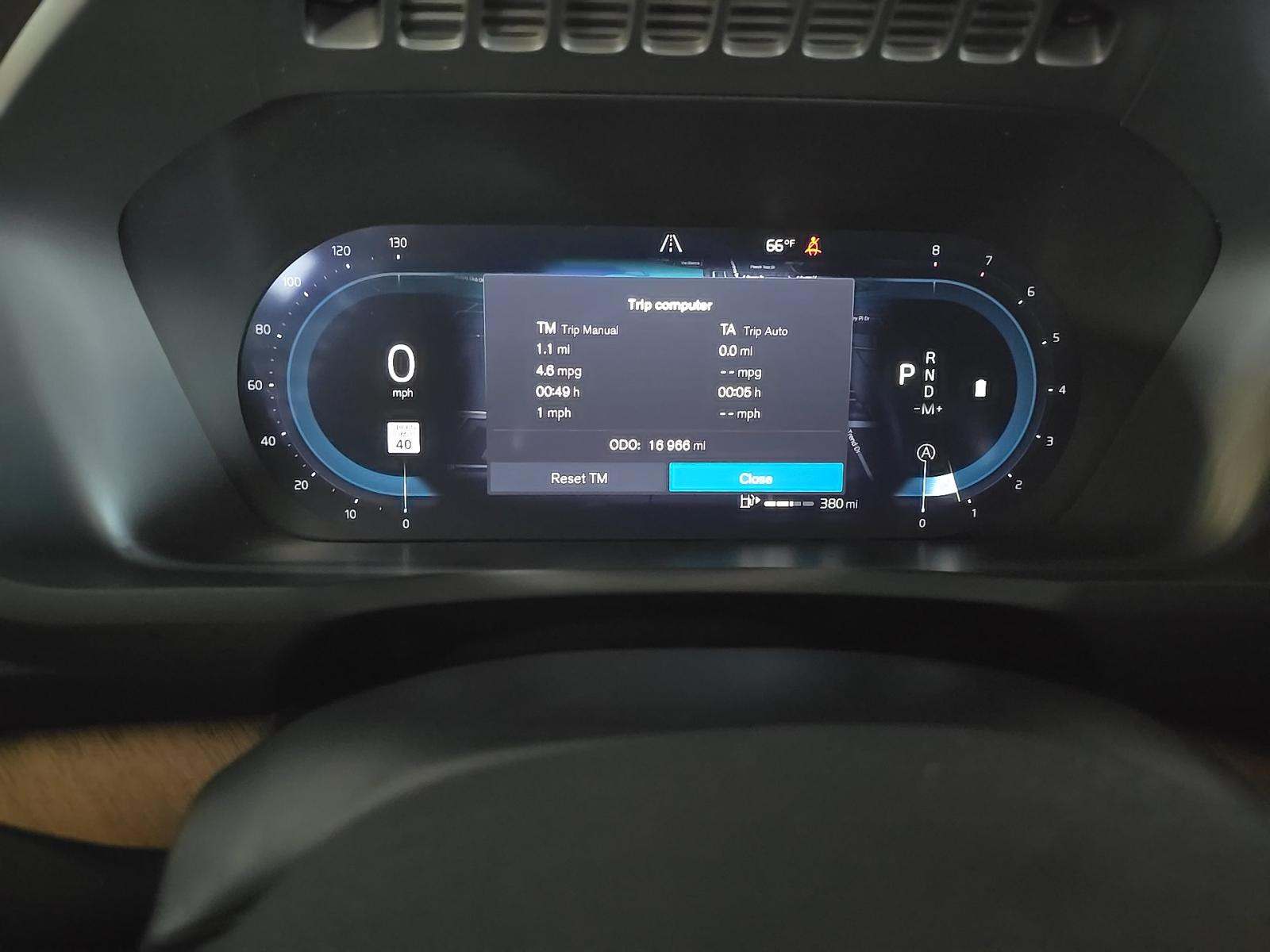 2025 Volvo XC90 B6 Plus AWD