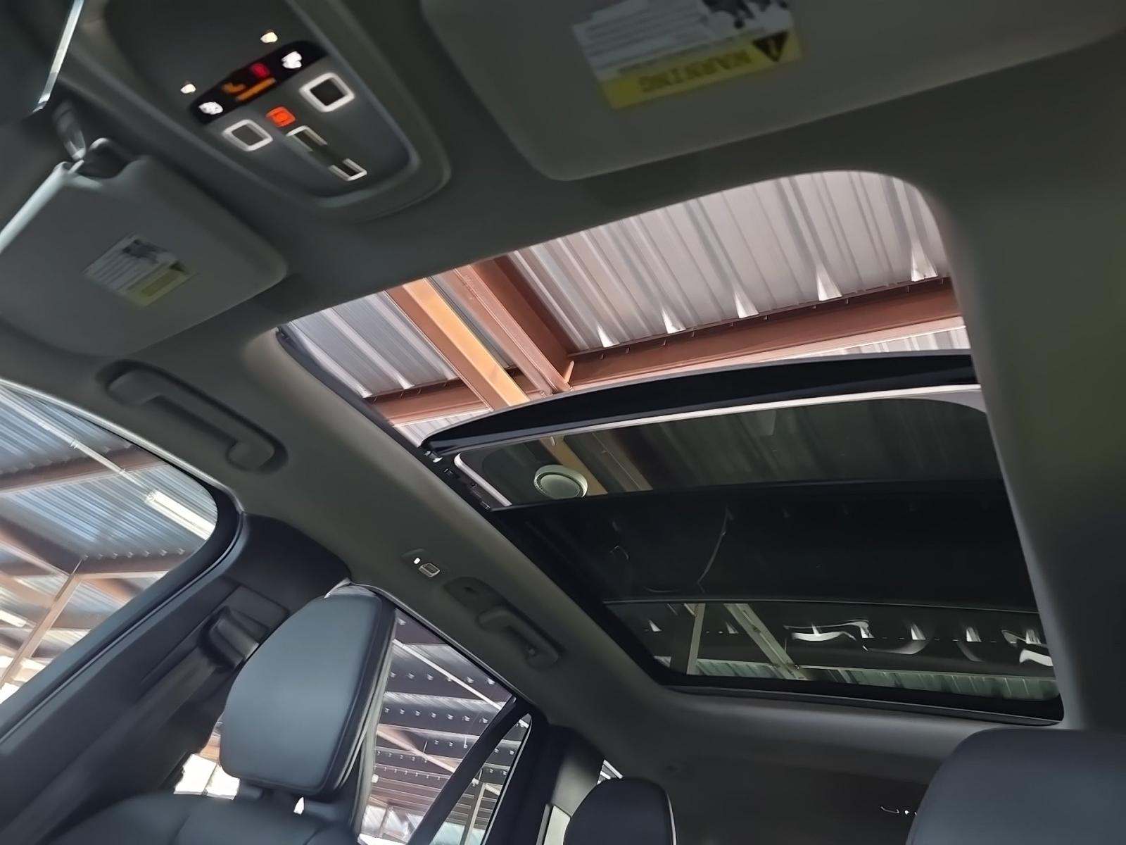 2025 Volvo XC90 B6 Plus AWD