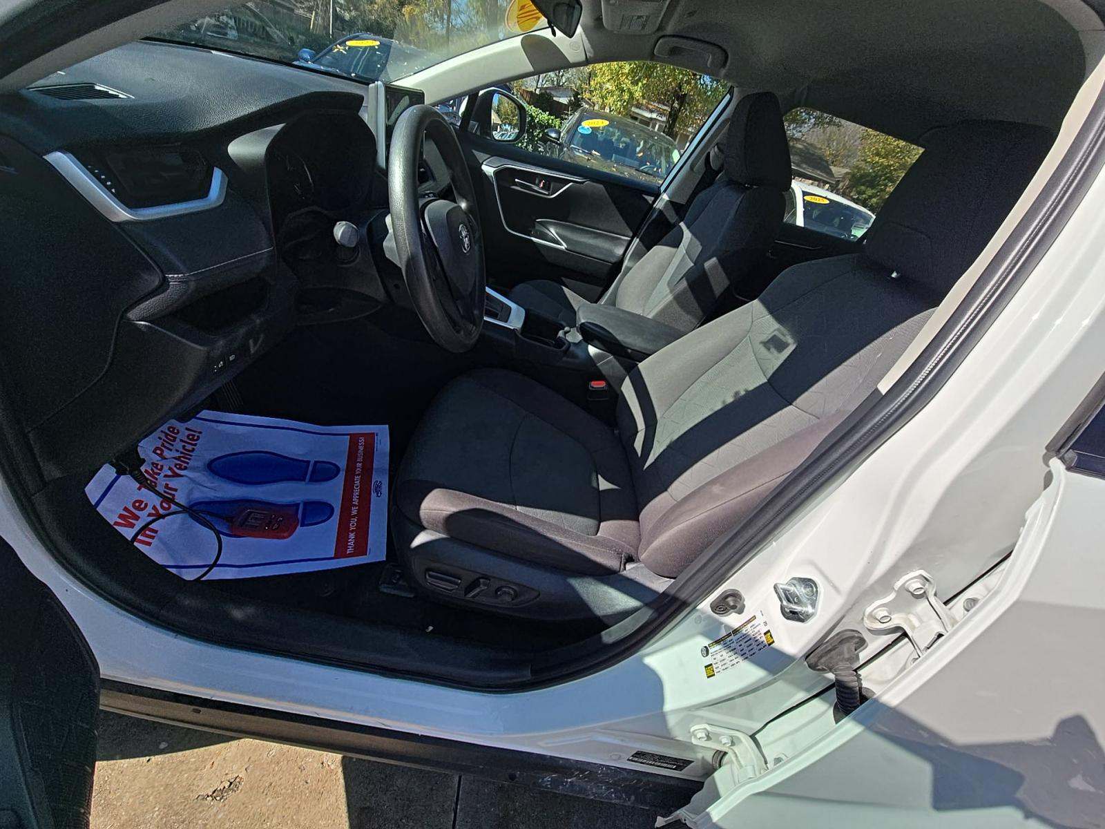 2024 Toyota RAV4 XLE AWD