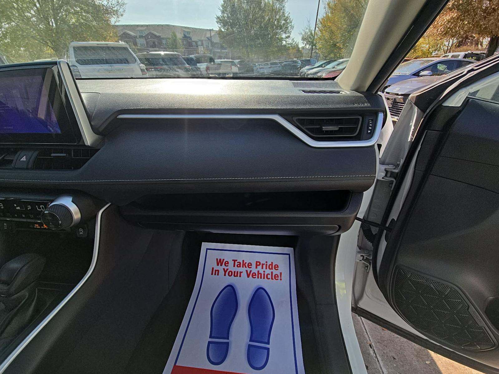 2024 Toyota RAV4 XLE AWD