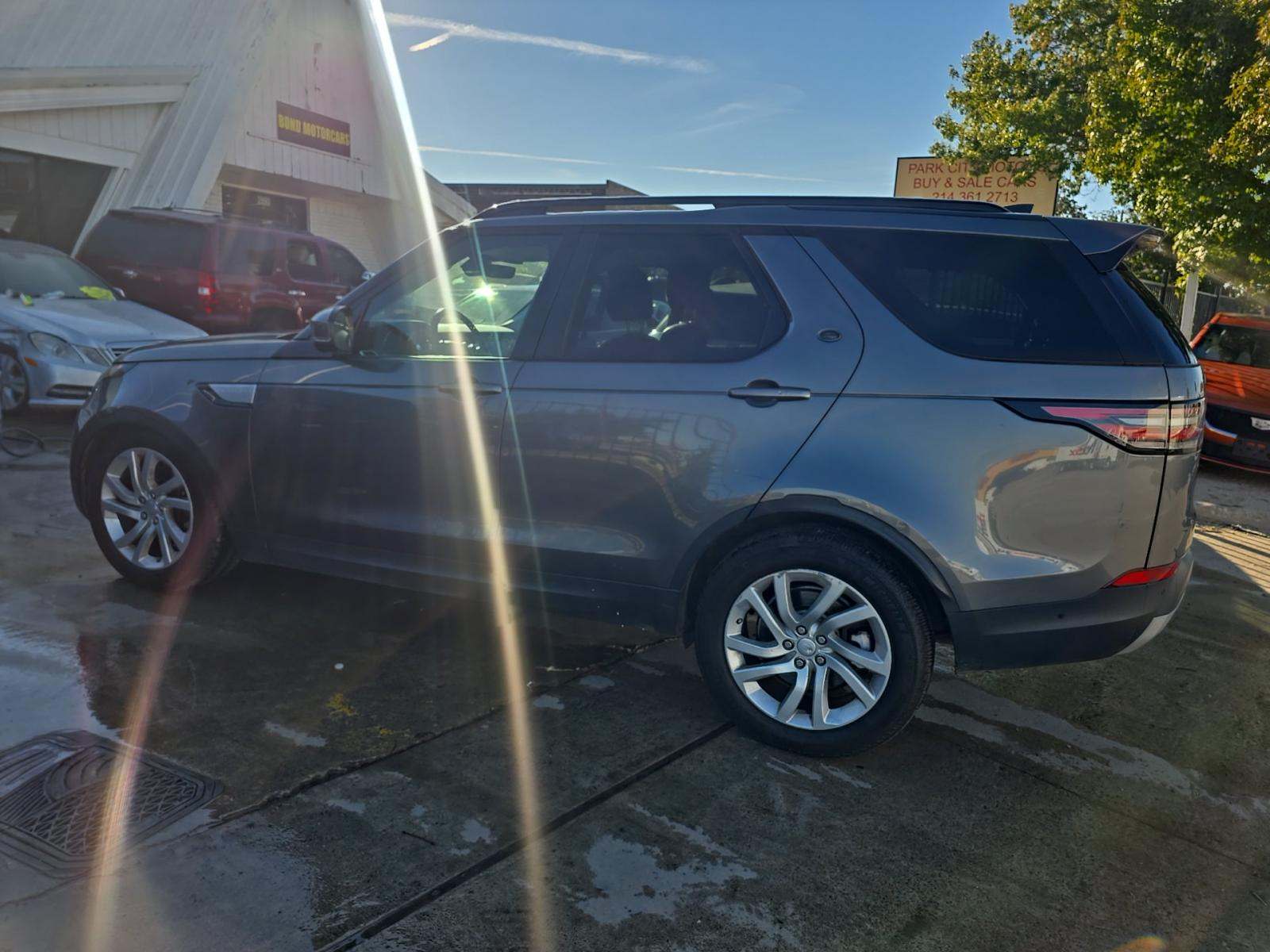 2017 Land Rover Discovery HSE AWD