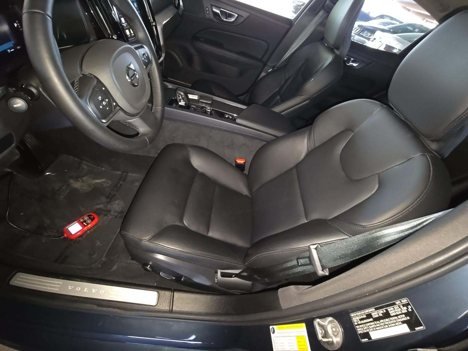 2025 Volvo S60 B5 Core AWD