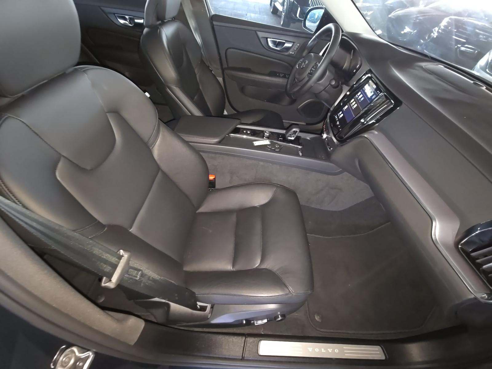 2025 Volvo S60 B5 Core AWD