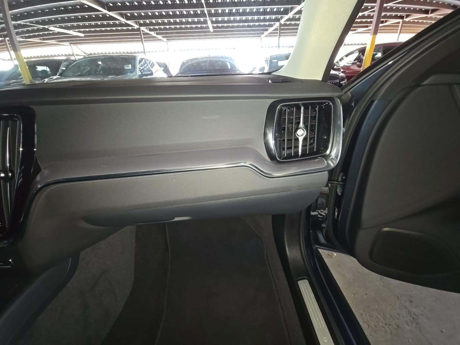 2025 Volvo S60 B5 Core AWD