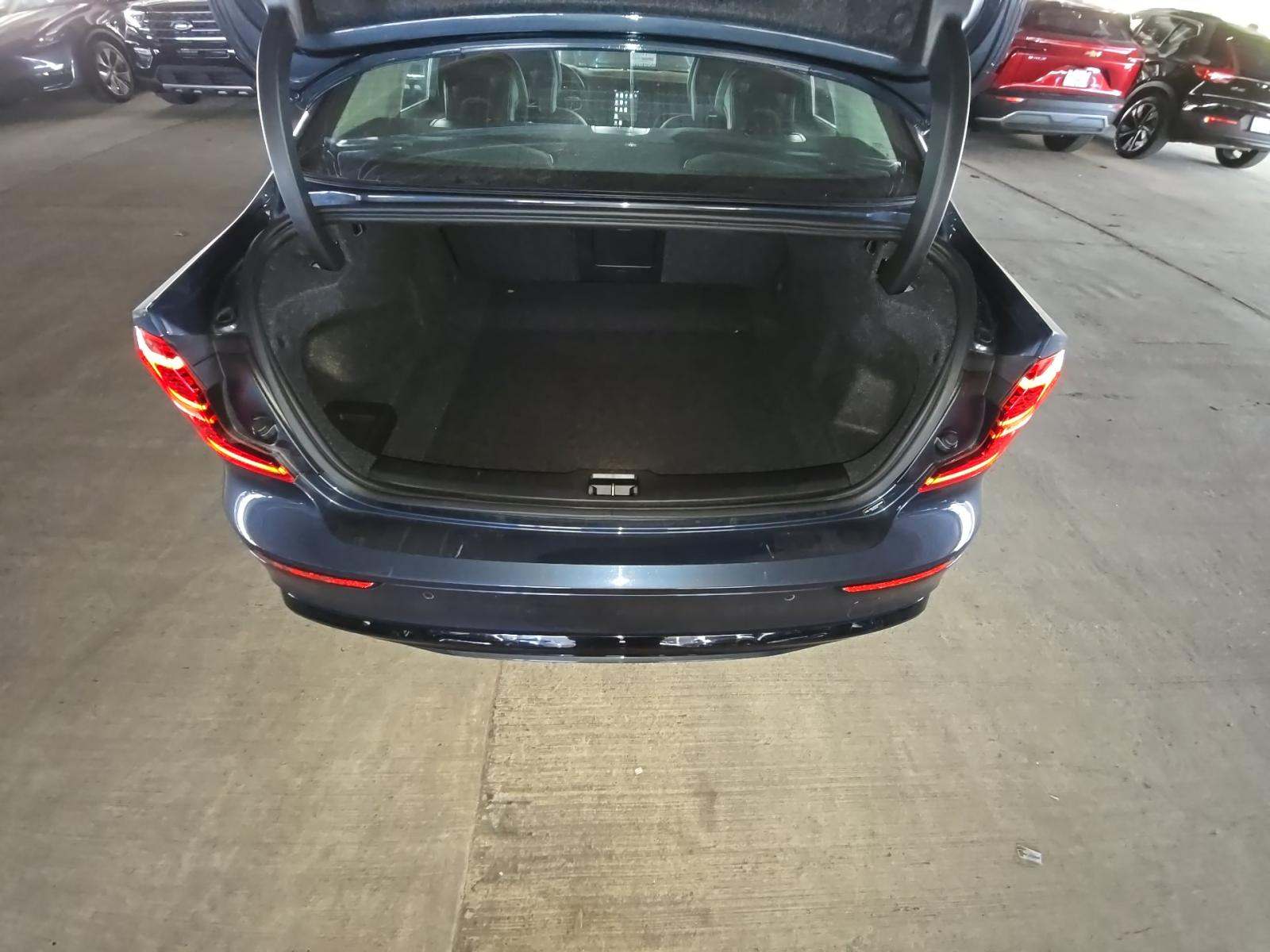 2025 Volvo S60 B5 Core AWD