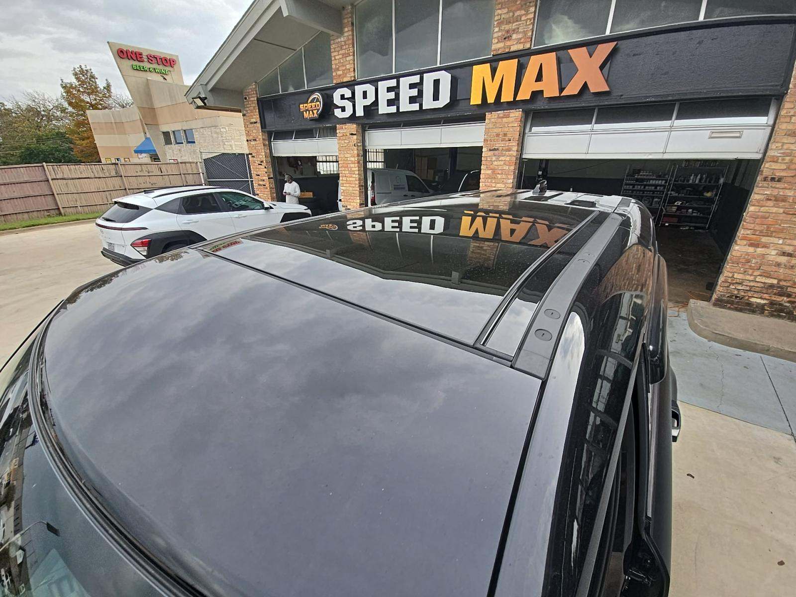 2023 Land Rover Defender 110 V8 AWD