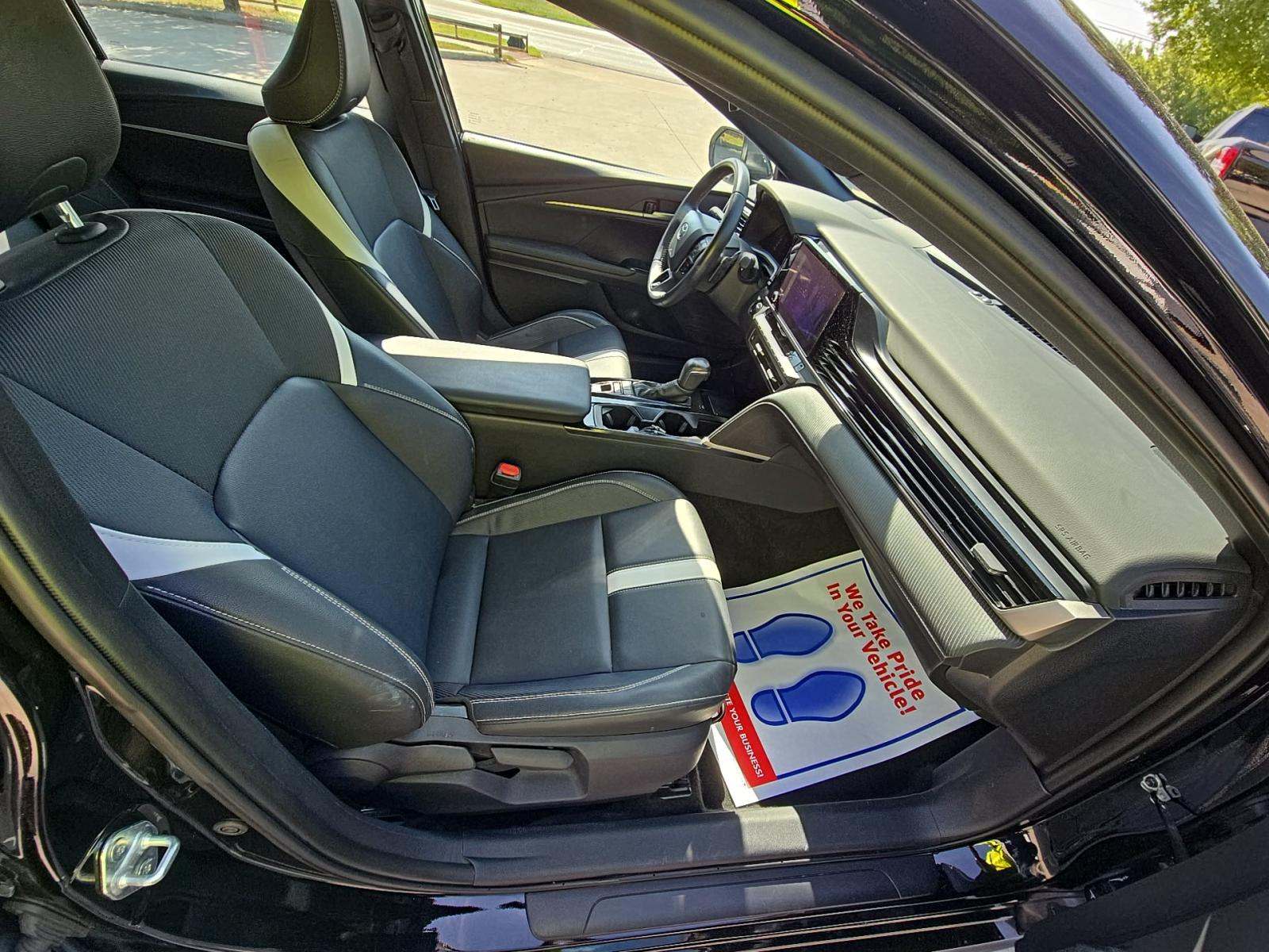 2025 Toyota Camry SE FWD