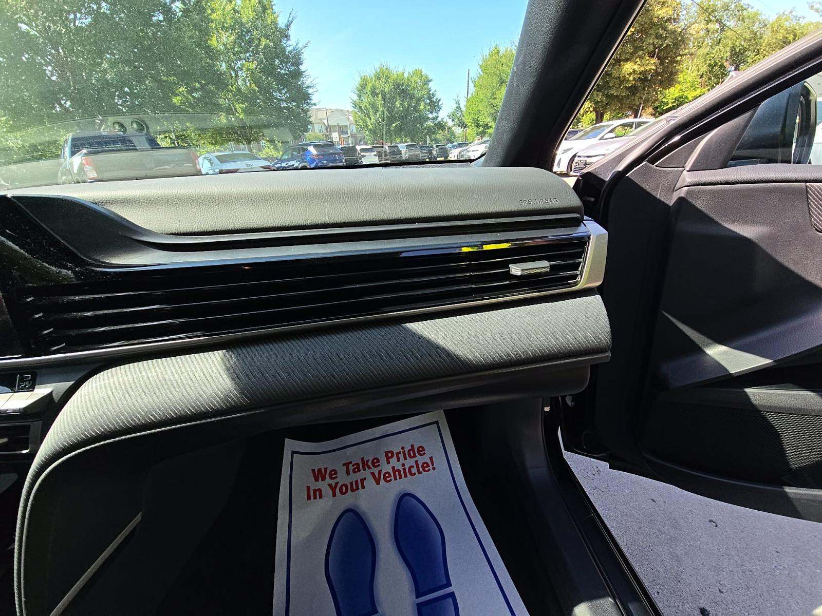 2025 Toyota Camry SE FWD