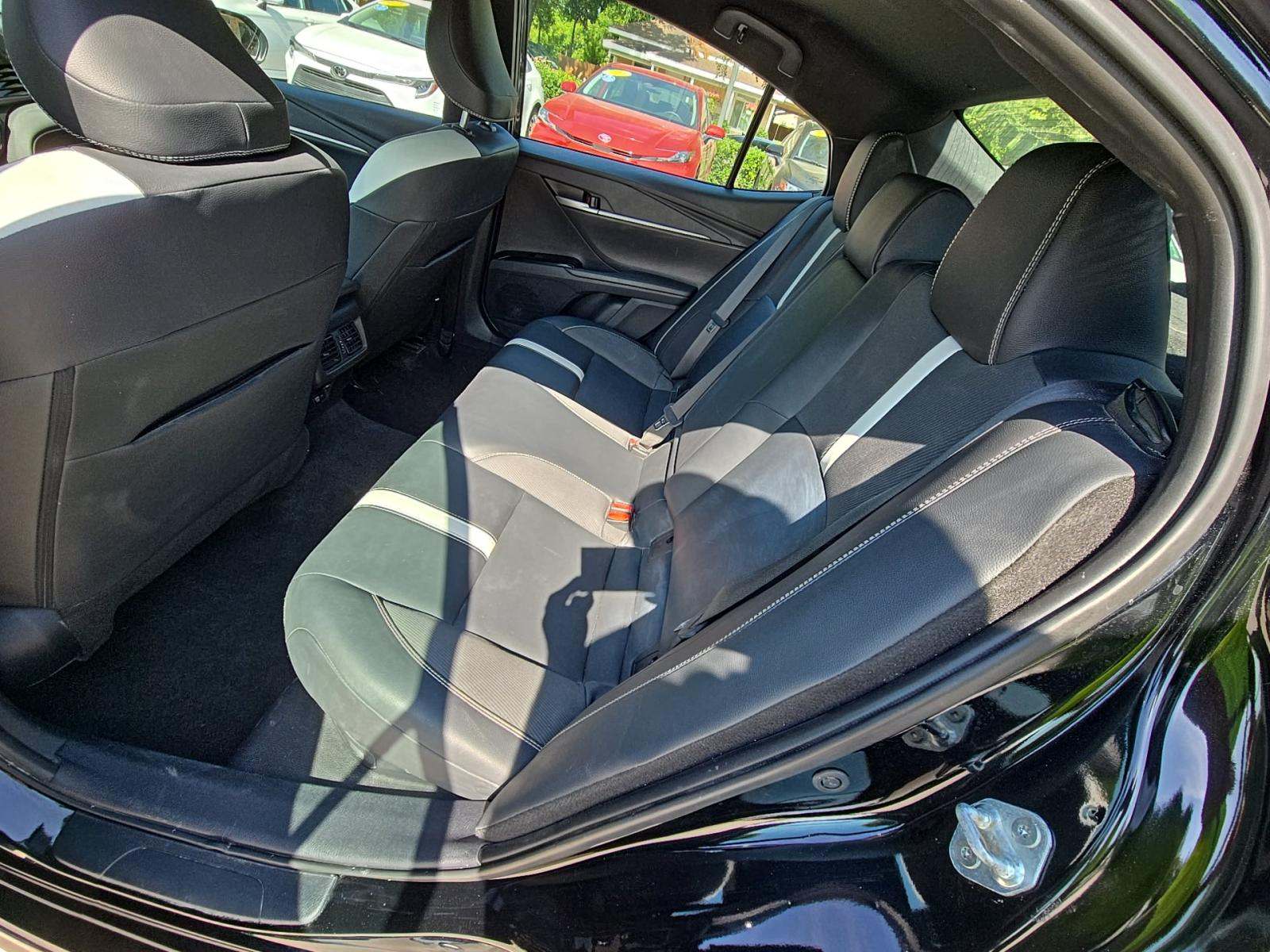 2025 Toyota Camry SE FWD