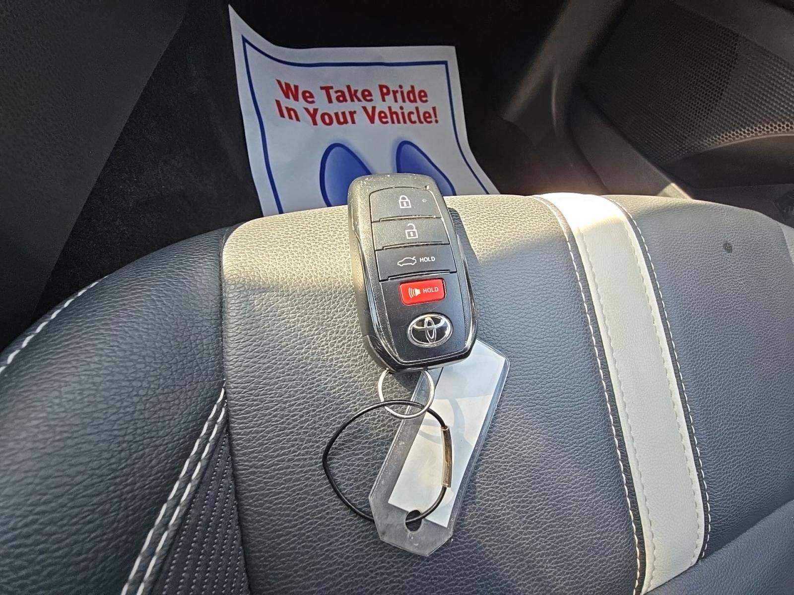 2025 Toyota Camry SE FWD