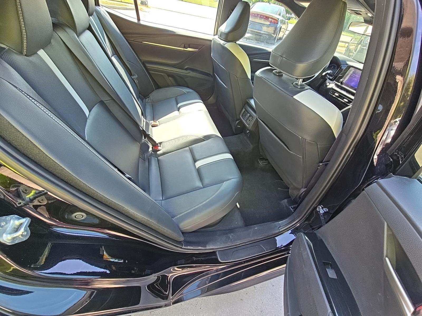 2025 Toyota Camry SE FWD