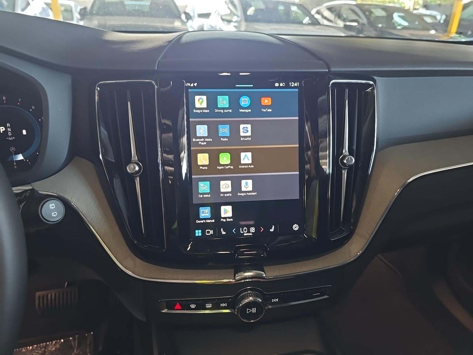 2025 Volvo XC60 B5 Plus AWD