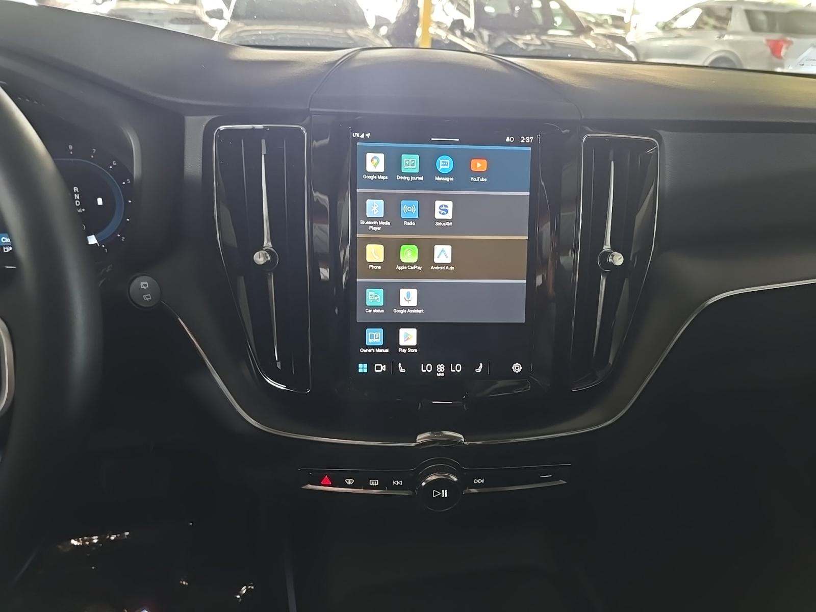 2025 Volvo XC60 B5 Core AWD