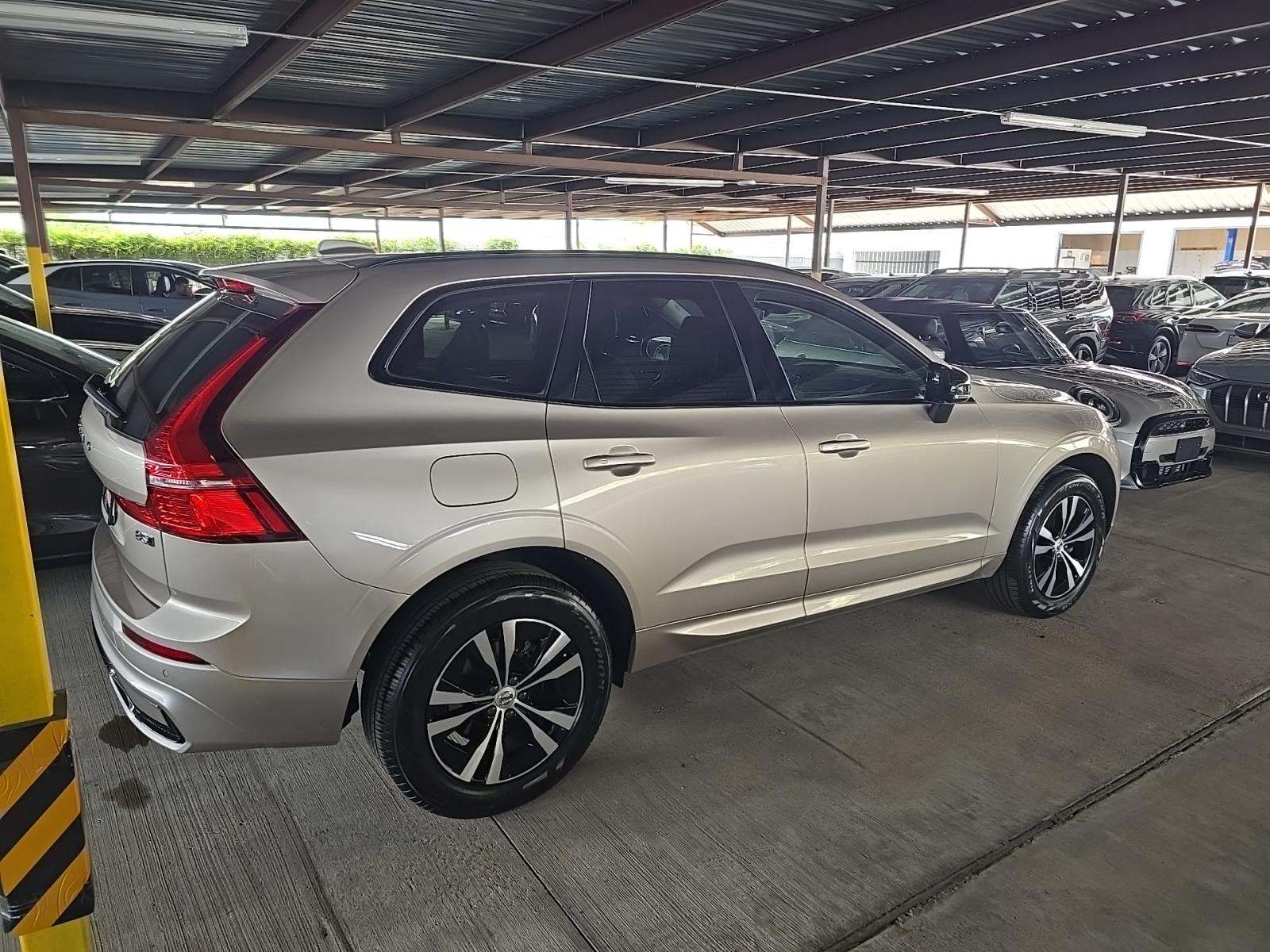 2025 Volvo XC60 B5 Core AWD