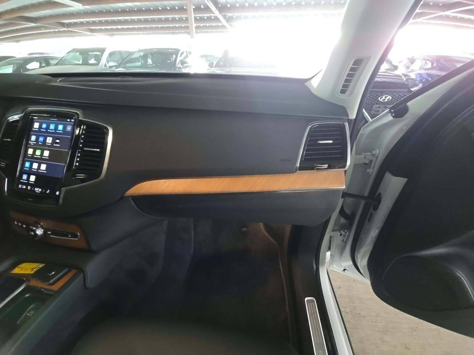 2025 Volvo XC90 B6 Plus AWD