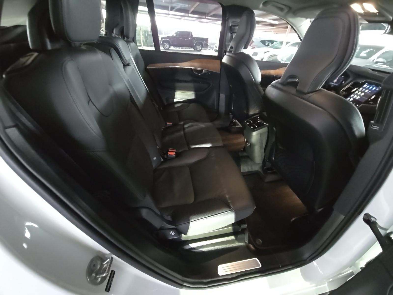 2025 Volvo XC90 B6 Plus AWD