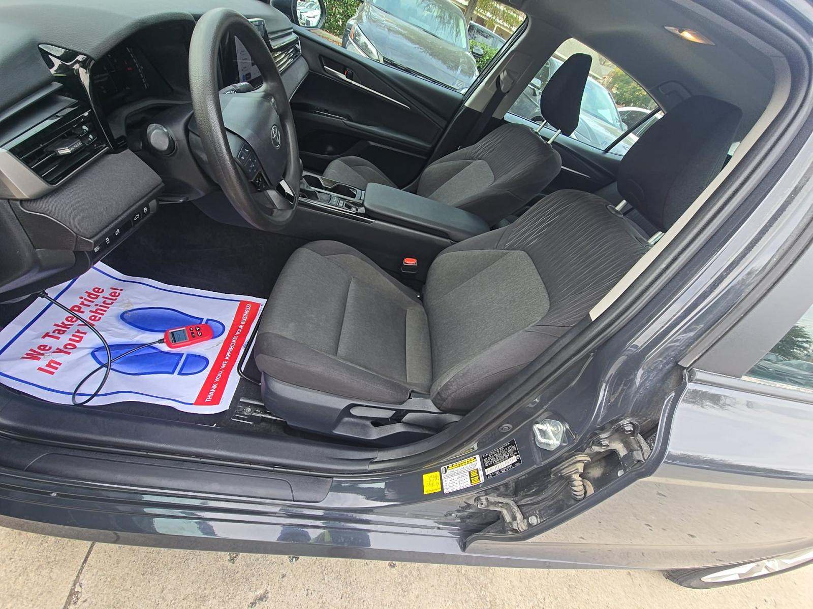 2025 Toyota Camry LE FWD