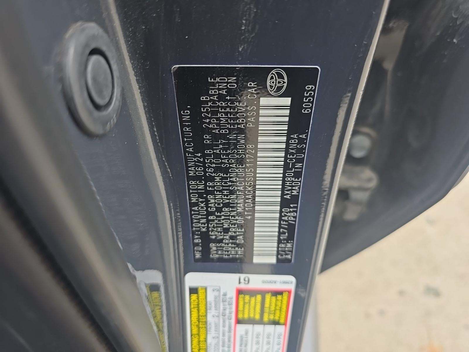 2025 Toyota Camry LE FWD