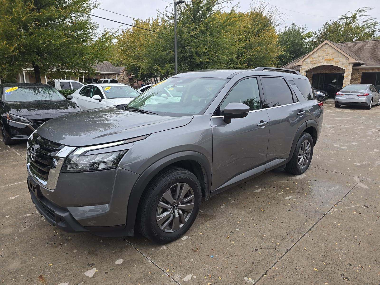 2025 Nissan Pathfinder SV FWD