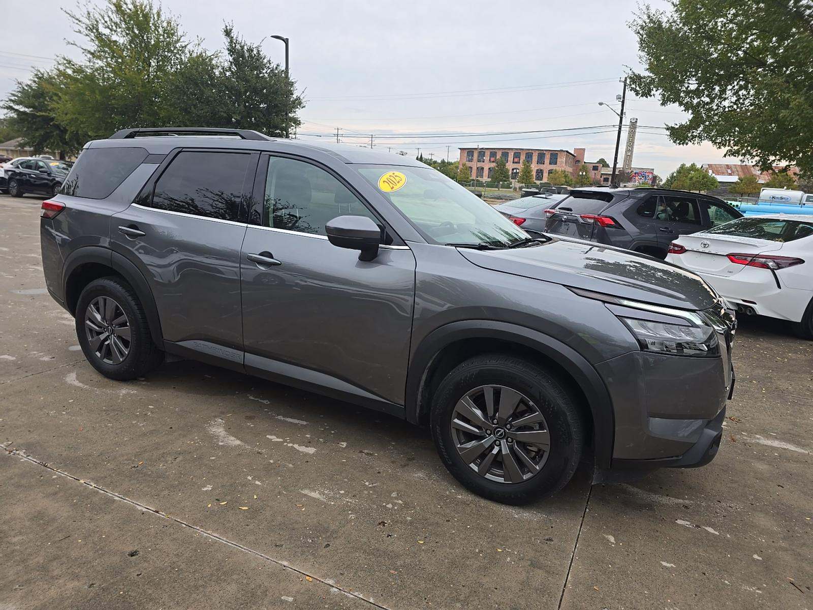 2025 Nissan Pathfinder SV FWD